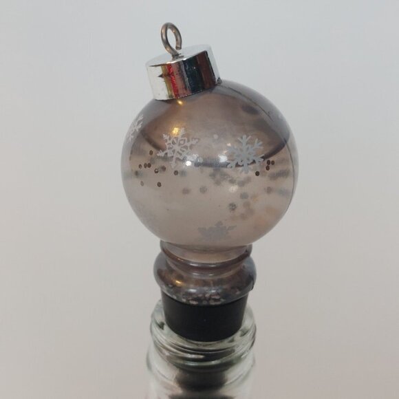 RARE Robert Mondavi Private Selection Snow Globe Wine Bottle Topper Christmas - Picture 7 of 10